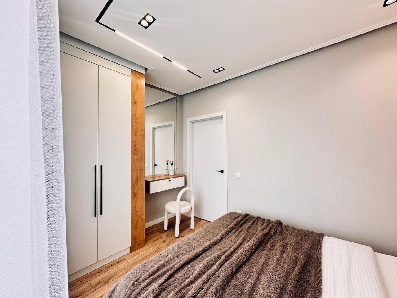 Besterek Japandi Style Apartment